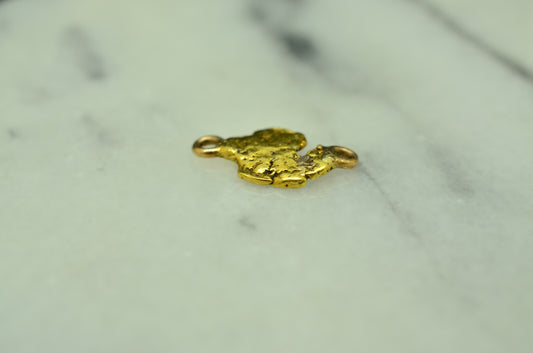 20K Yellow Gold natural gold nugget w/ jump rings 0.9 grams 15.5mm X 8mm X 1.5mm