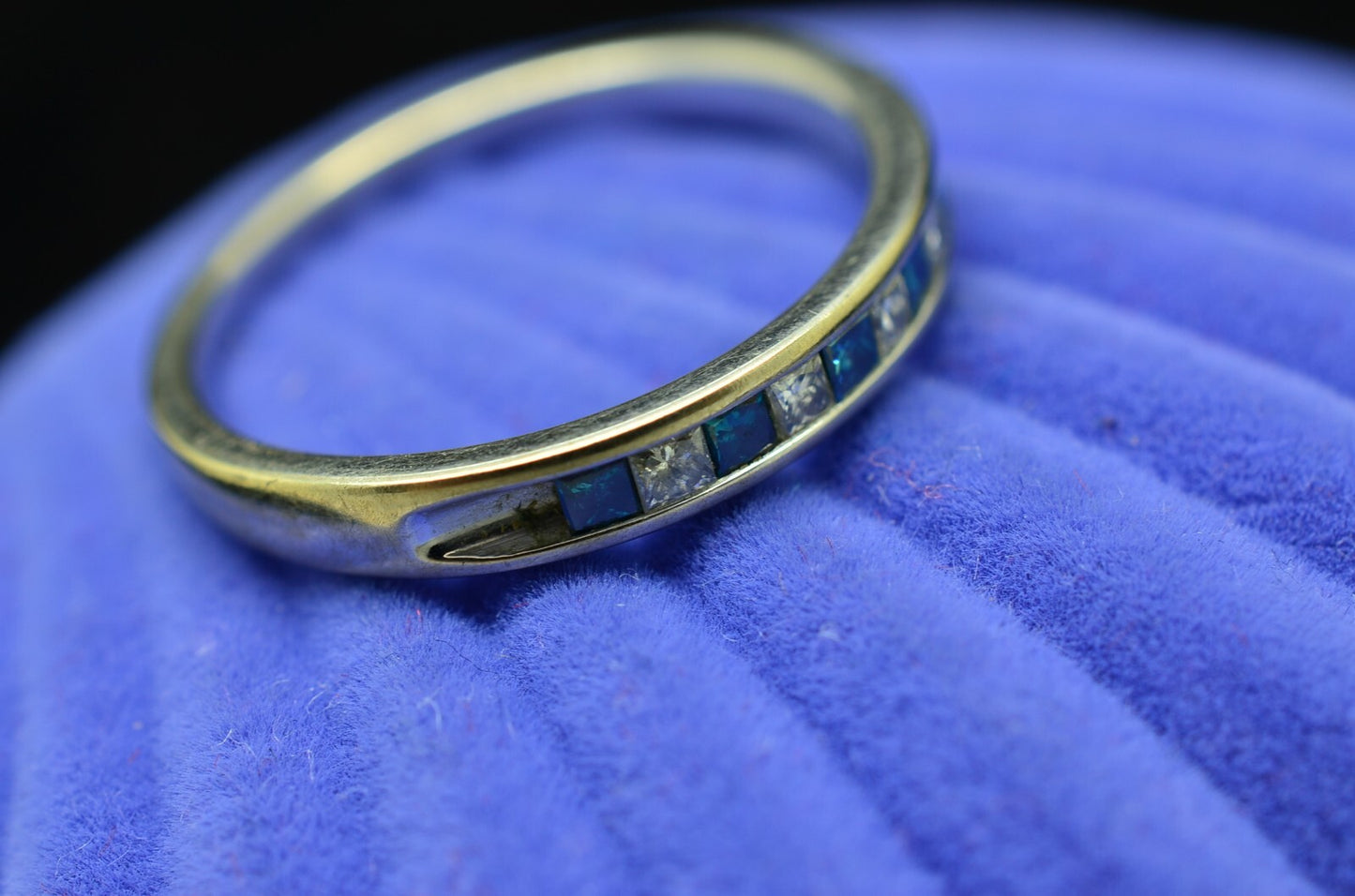 10K White Gold Alt Blue & White Diamond 9 Stone Anniversary Ring Band Size 6.75