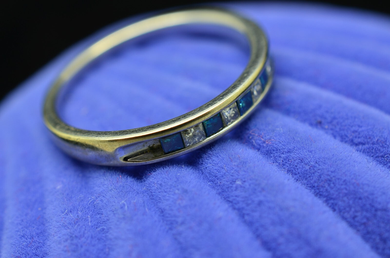 10K White Gold Alt Blue & White Diamond 9 Stone Anniversary Ring Band Size 6.75