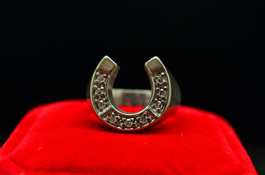 14K White Gold lucky horseshoe design ring band w/ diamonds 0.18 tcw size 7.75