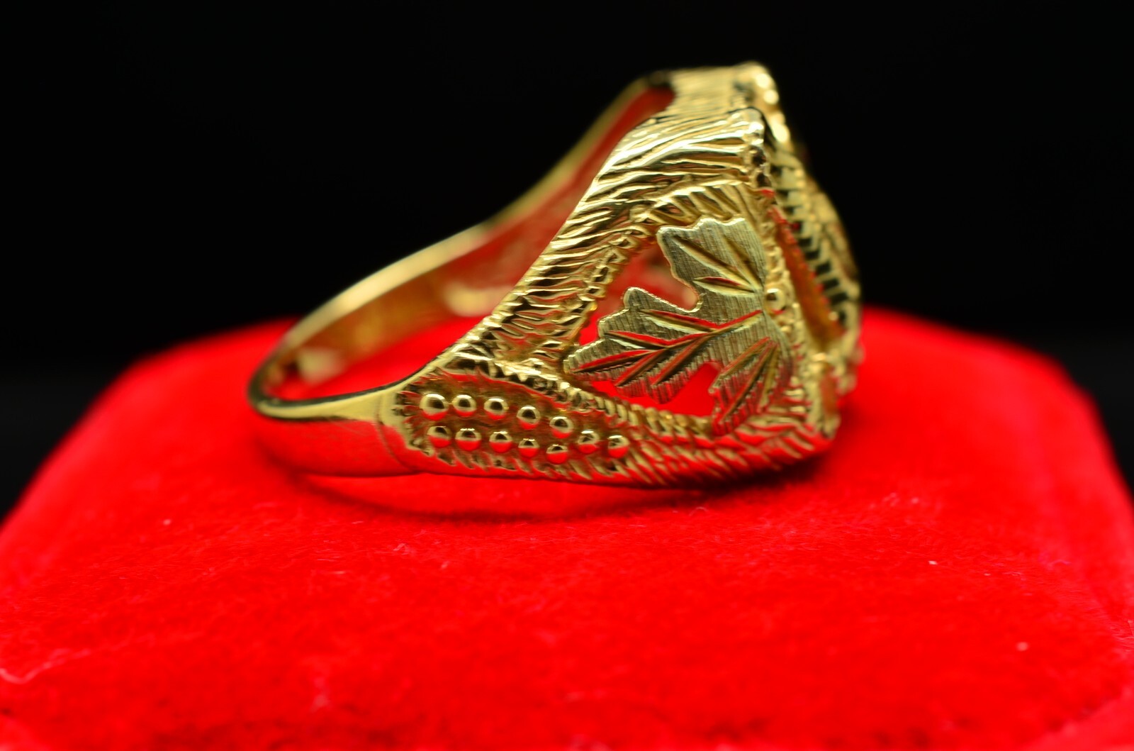 10K Yellow Gold Black Hills Gold Leaves & Grapes Eagle Design Ring Band Sz 10.75