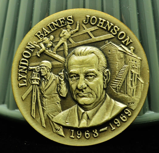 Lyndon Baines Johnson Wittnauer Mint High Relief Art Round 92.5% Silver