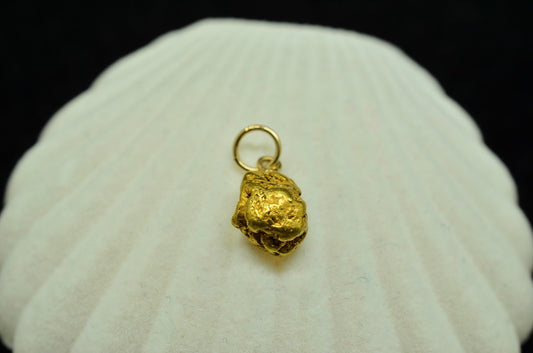 18K Yellow Gold natural gold nugget w/ bail 2.2 grams 8mm X 7mm X 5mm