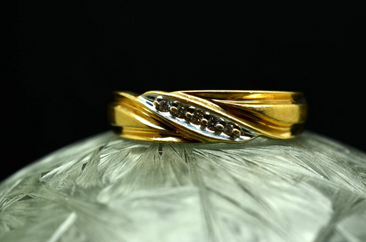 10K Yellow Gold five stone diamond ring band size 8.5