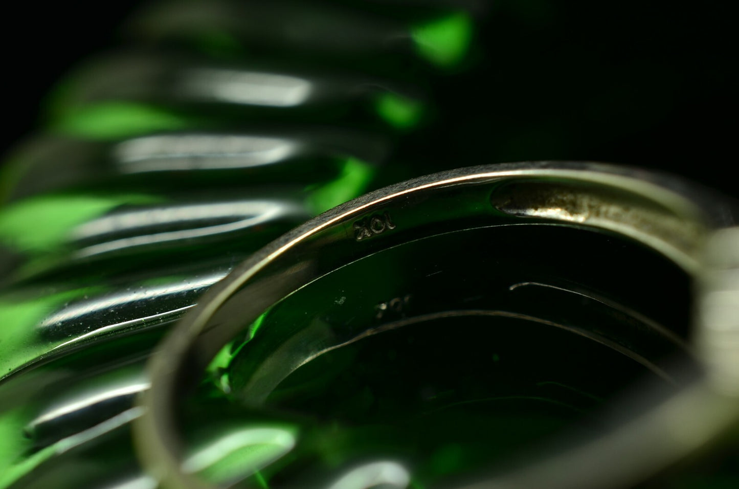 10k White Gold three stone diamond ring band size 6.75