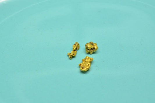 Lot of 18k-20k Yellow Gold tiny natural gold nuggets 1.0 gram