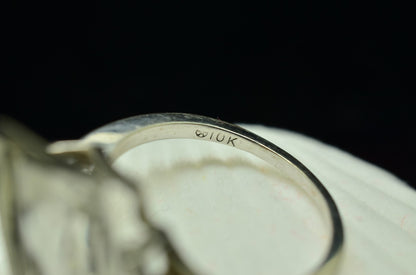 10k White Gold heart emerald cut white topaz solitaire ring band size 5.75