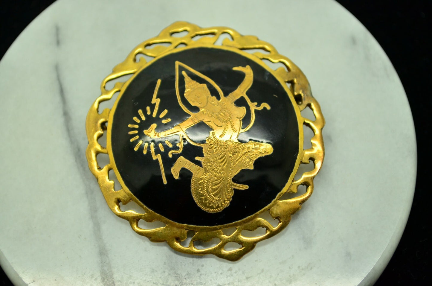 YELLOW GOLD FILLED SIAM THAILAND NIELLO ROUND PIN BROOCH -MEKKALA DANCER