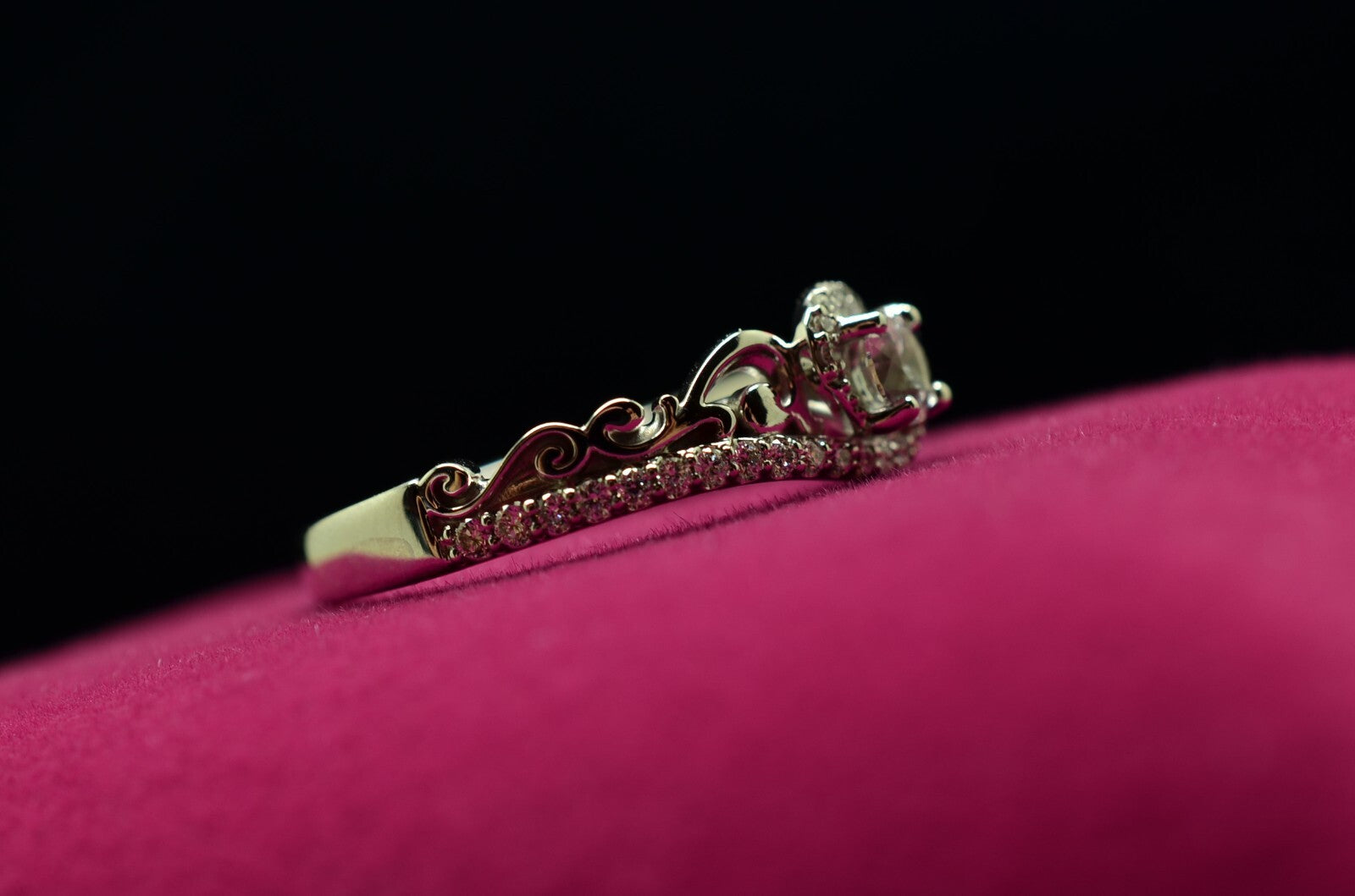 10K White Gold White Sapphire Sculptural Engagement Ring Diamond accents Size 7