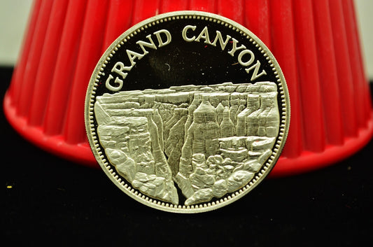 1971 Grand Canyon Franklin Mint Art Round 92.5% Silver