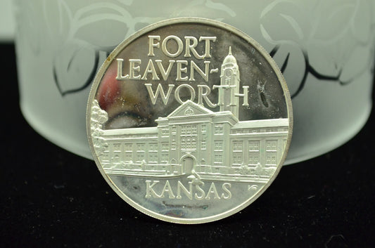 1971 Franklin Mint 925 Sterling Silver Art Round Medal Kansas Fort Leavenworth