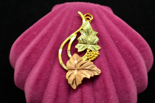 12K Yellow Gold Black Hills Gold Large Leaves & Grapes Design Pendant Charm