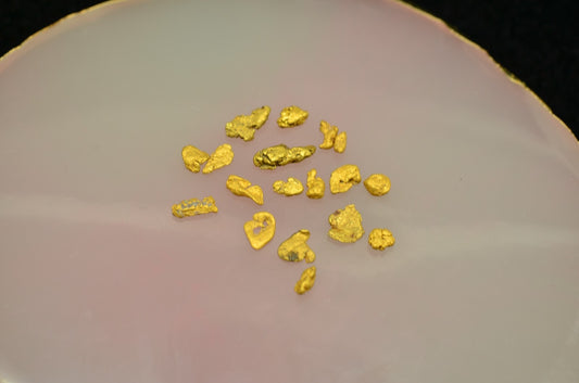 Lot of 18k Yellow Gold tiny natural gold nuggets 2.0 grams