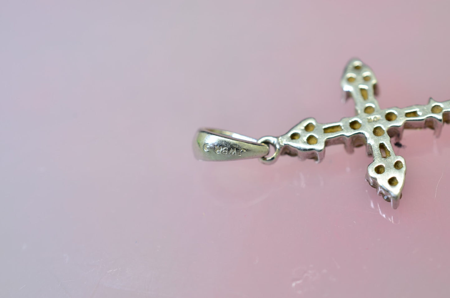 10K White Gold cross pendant charm w/ diamonds 0.22 tcw
