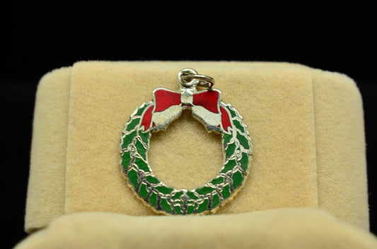 925 Sterling silver bright round Christmas enamel wreath with bow pendant charm