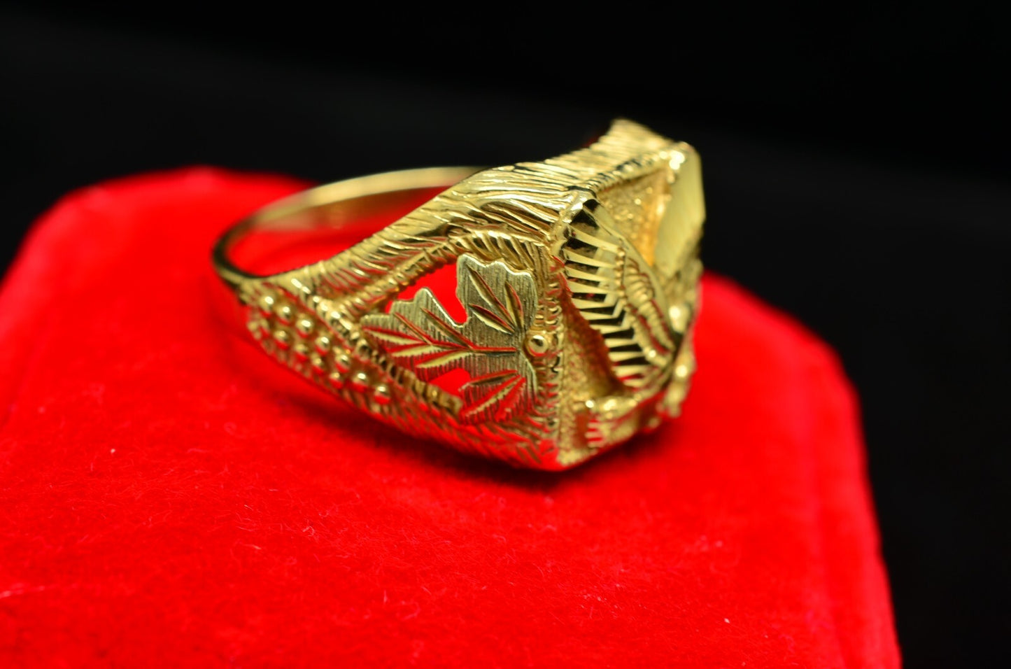 10K Yellow Gold Black Hills Gold Leaves & Grapes Eagle Design Ring Band Sz 10.75