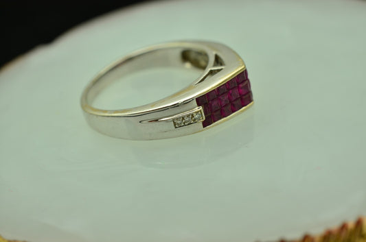 18K White Gold pave pink ruby chevron ring band w/ diamond accents size 8.75