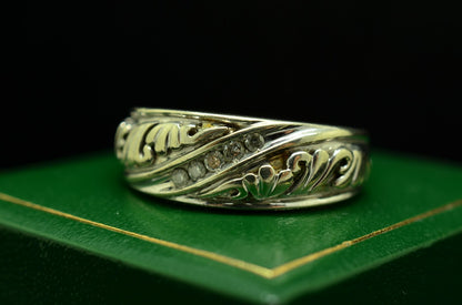 10K White Gold Embossed Design Five Diamond Ring Band Size 9.25