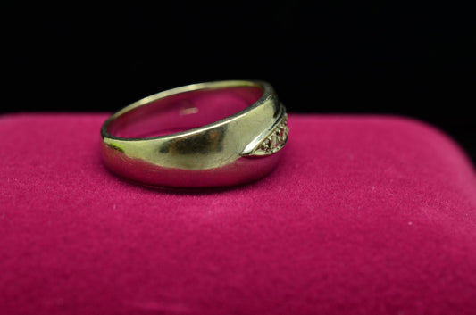14K White Gold 5 stone diamond anniversary ring band size 7.75