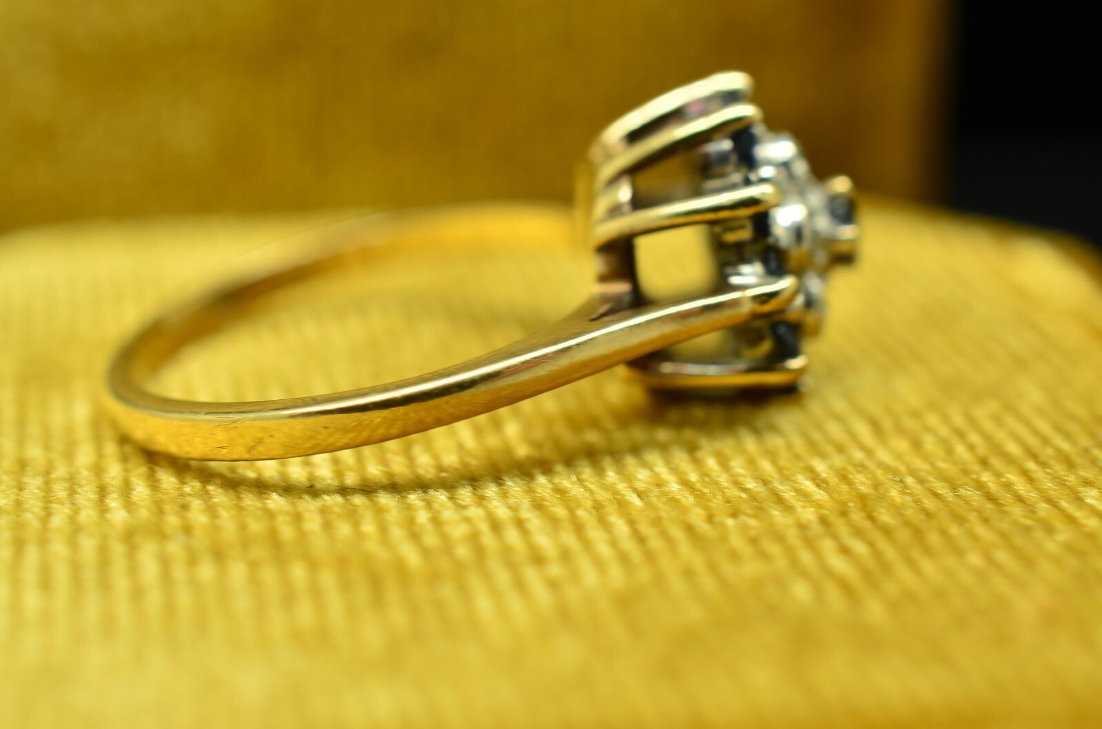 10K Yellow Gold Blue Topaz & Diamond Cluster Ring Band Size 5.25