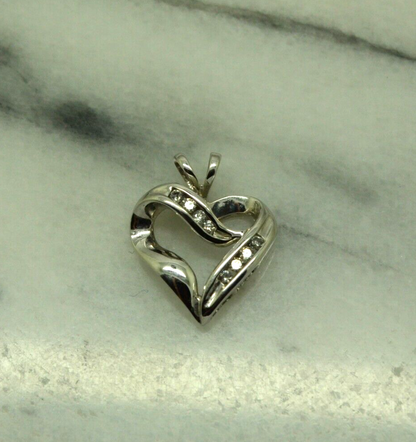 10K White gold open heart w/ diamonds pendant charm 0.16 tcw #D3785