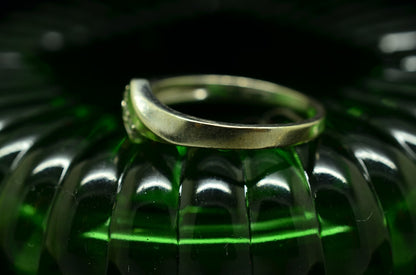 10k White Gold three stone diamond ring band size 6.75