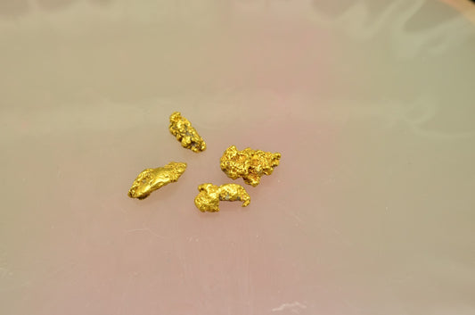 Lot of 18k-20k Yellow Gold tiny natural gold nuggets 1.0 gram
