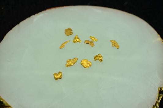 Lot of 18k Yellow Gold tiny natural gold nuggets 1.5 grams
