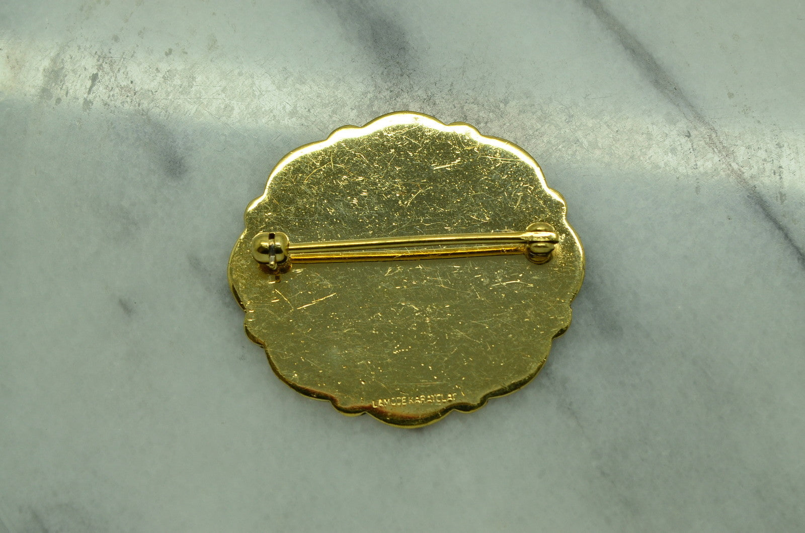 YELLOW GOLD FILLED OVAL SIGNET RMJ ENGRAVED PIN BROOCH