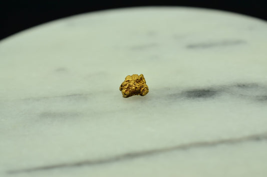 16K Yellow Gold natural gold nugget 0.7 grams 7mm X 6mm X 4mm