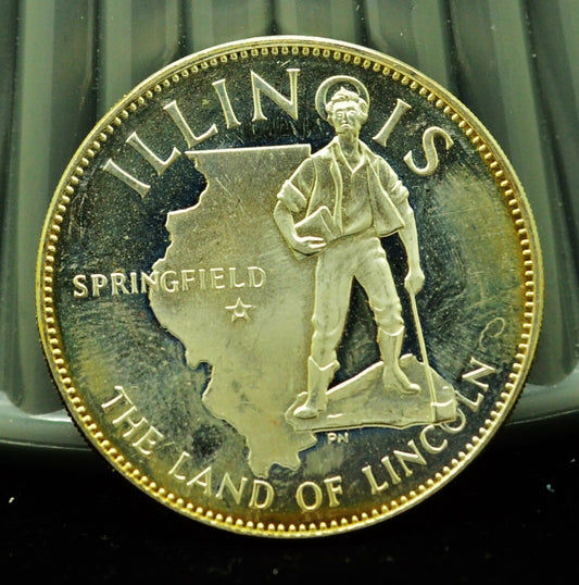 925 Silver Franklin Mint Art Round State of Illinois