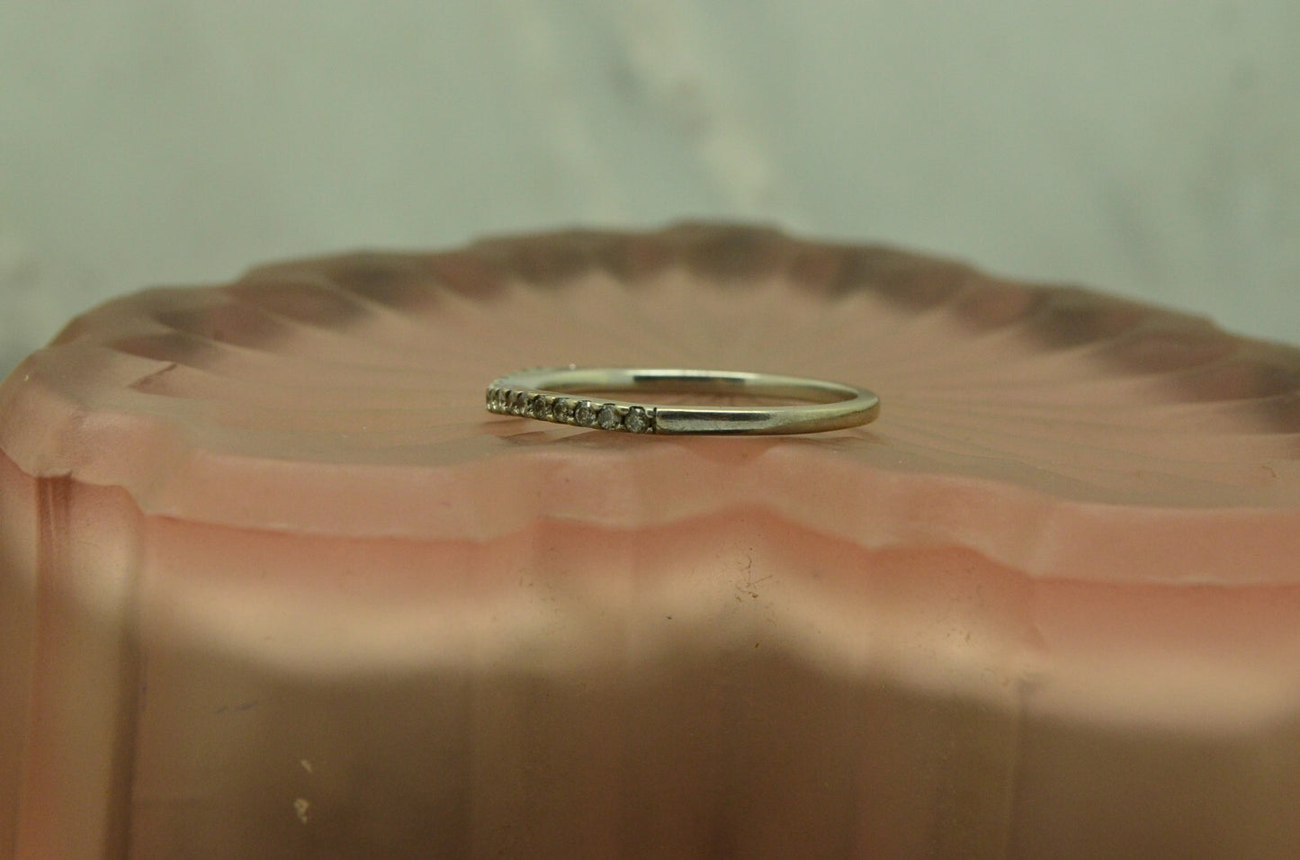 10K White gold 21 diamond anniversary ring band size 7.75 #D3796