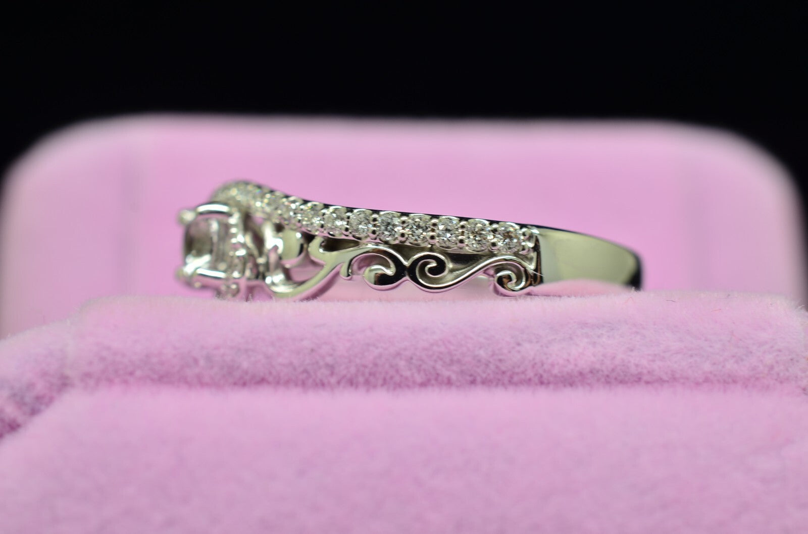 10K White Gold White Sapphire Sculptural Engagement Ring Diamond accents Size 7