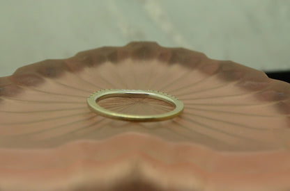 10K White gold 21 diamond anniversary ring band size 7.75 #D3796