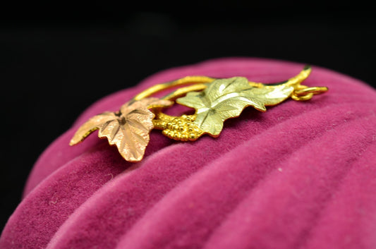 12K Yellow Gold Black Hills Gold Large Leaves & Grapes Design Pendant Charm