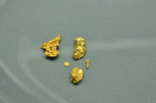 Lot of 18k-20k Yellow Gold tiny natural gold nuggets 1.0 gram
