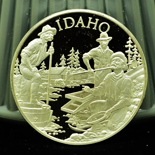 925 Silver Franklin Mint Art Round State of Idaho