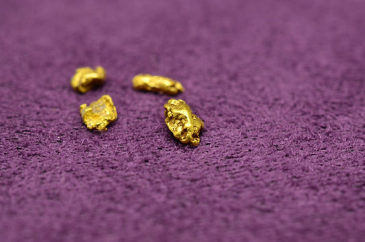 Lot of 18k-20k Yellow Gold tiny natural gold nuggets 1.0 gram