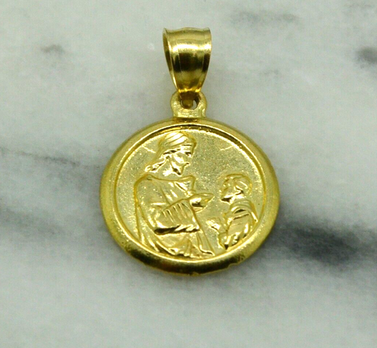 14K Yellow gold embossed Jesus praying with follower round pendant charm