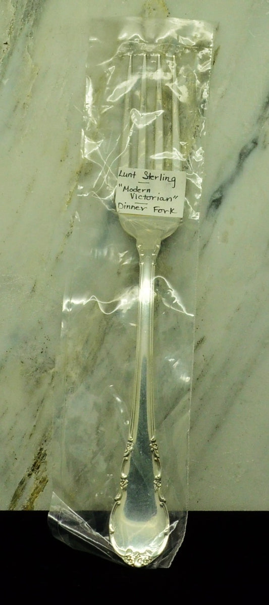 925 Sterling Silver Lunt Modern Victorian Dinner Fork 7 1/4"