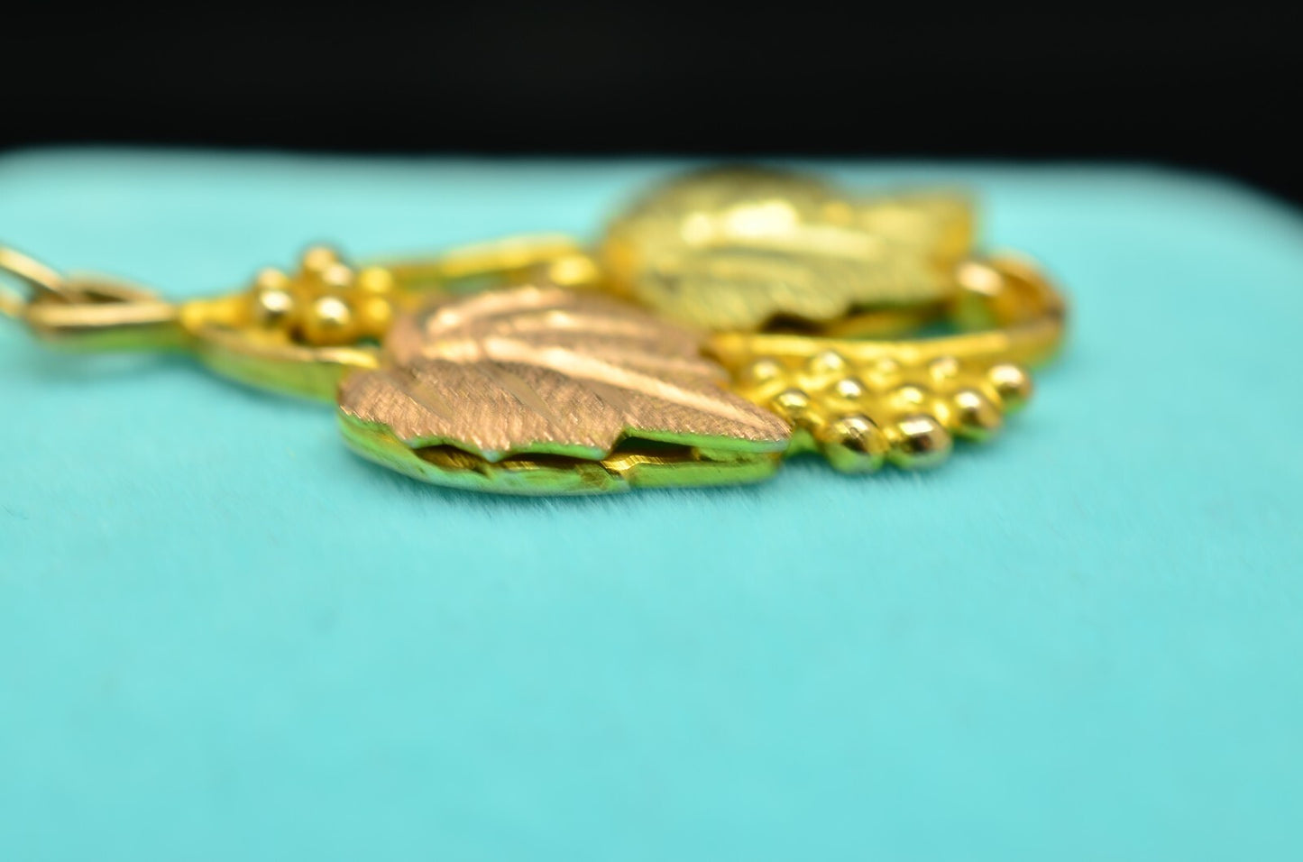 10K Yellow Gold Black Hills Gold Leaves & Grapes Design Pendant Charm