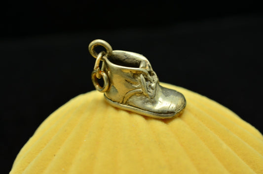925 Sterling silver baby shoe pendant charm