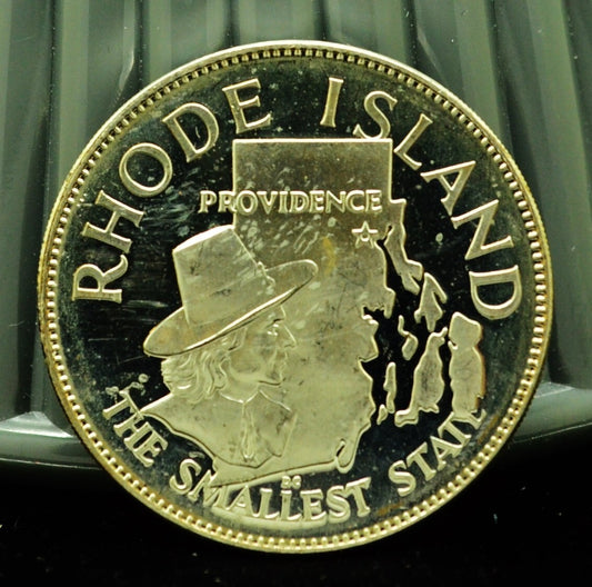 925 Silver Franklin Mint Art Round State of Rhode Island
