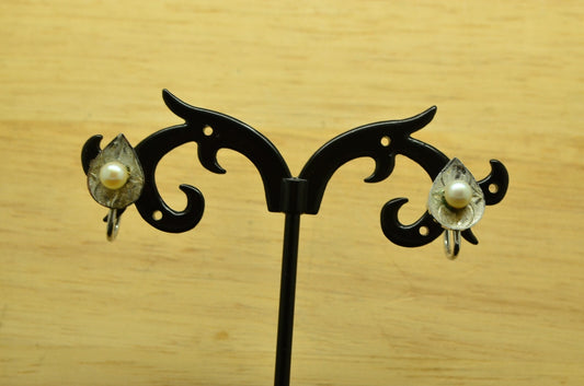 925 Sterling Silver natural white pearl on a leaf design screwback earrings