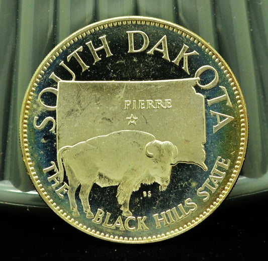 925 Silver Franklin Mint Art Round State of South Dakota