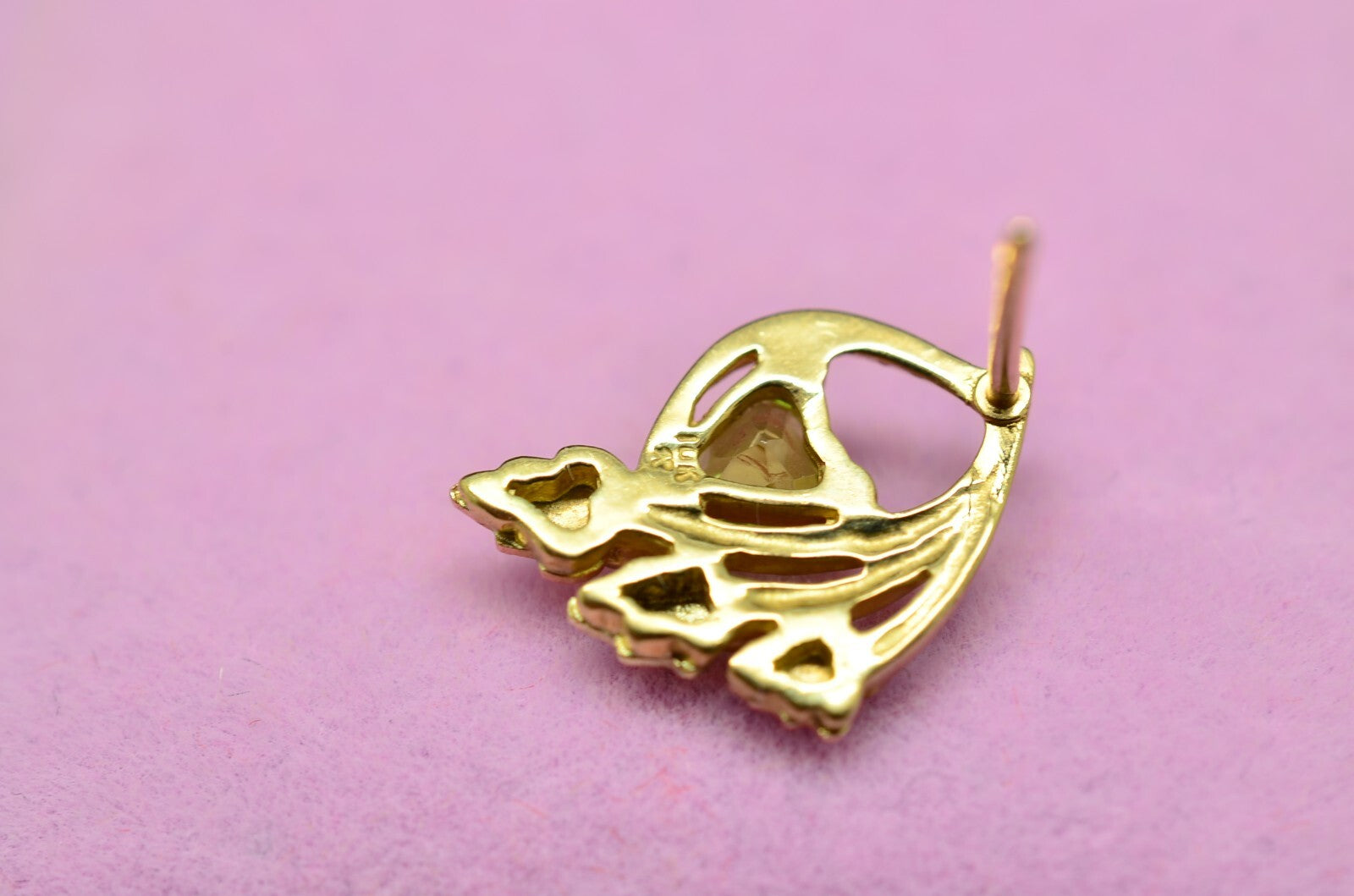 10K Yellow Gold Black Hills Gold Leaves w/ Peridot Single Stud Earring -just one